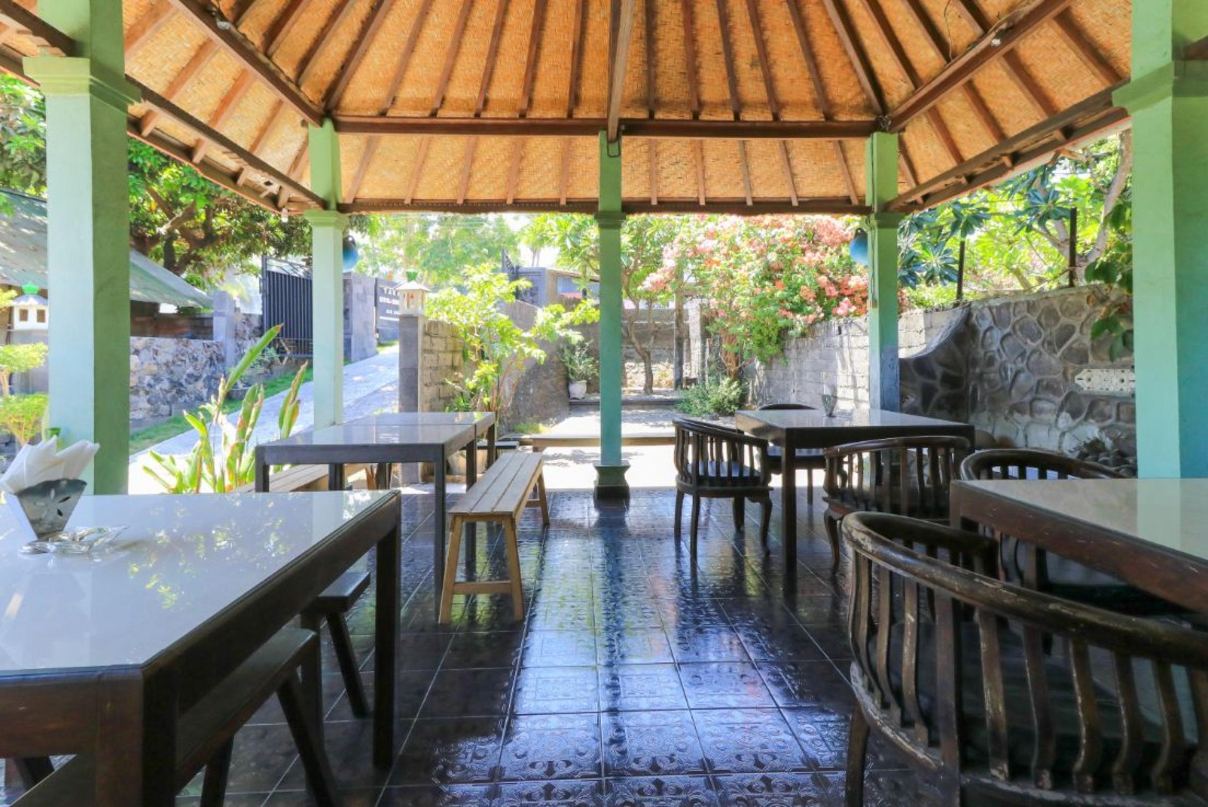 Hotel Tara Bar & Resto Air Sanih Kubutambahan  Exteriér fotografie