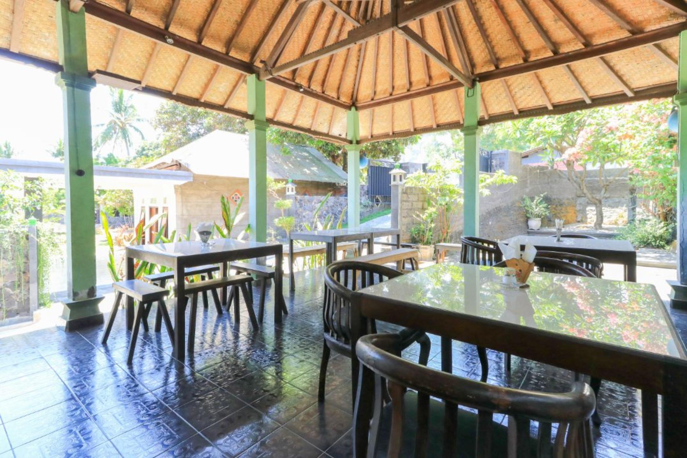 Hotel Tara Bar & Resto Air Sanih Kubutambahan  Exteriér fotografie