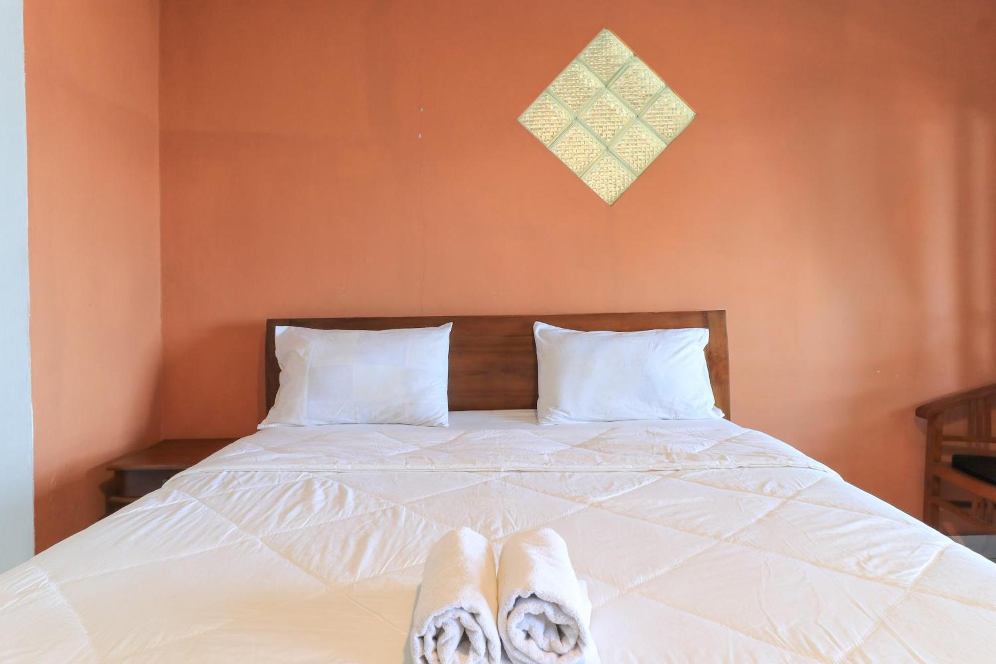 Hotel Tara Bar & Resto Air Sanih Kubutambahan  Pokoj fotografie